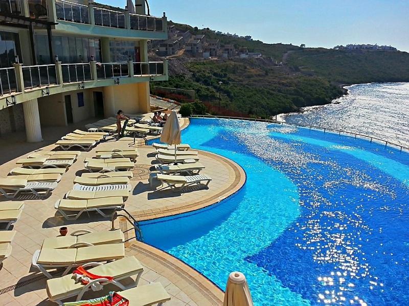 Royal Heights Apartments Bogazici Екстериор снимка